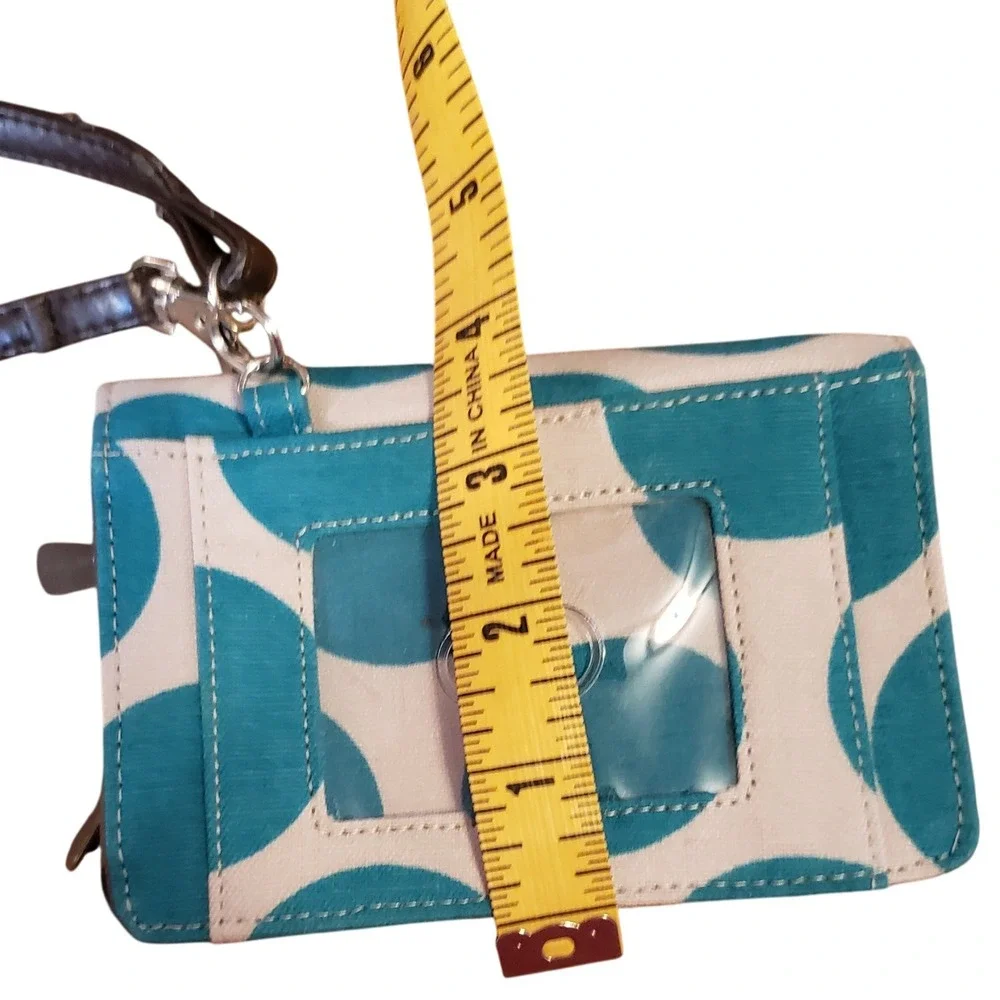 thirty-one charming wristlet